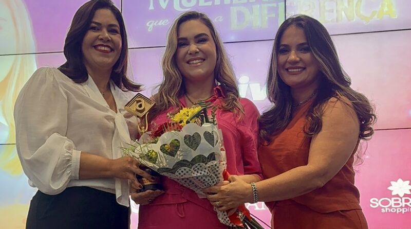 Prefeita de Pires Ferreira, Dra. Livia Muniz, recebe premiação de “Mulheres que Fazem a Diferença”