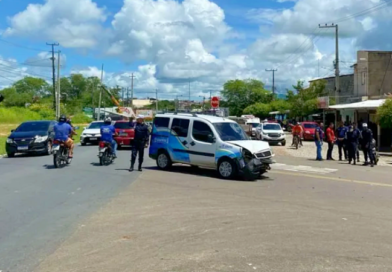 Colisão entre carro e moto deixa dois feridos em Crateús