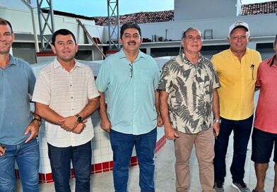 Prefeito Robério Rufino visita obras do Mercado Público de Ipu em fase final de acabamento