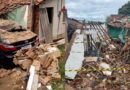 Carro invade e destrói casa em Ipu e deixa morador gravemente ferido