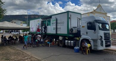 Caminhão da Cidadania tem grande procura e lota no primeiro dia de atendimentos em Ipu