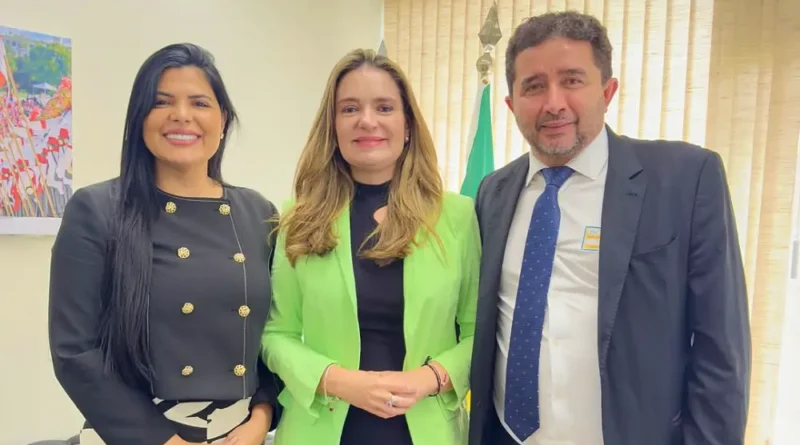 Milena Damasceno e Lindbergh Martins articulam melhorias para Ipu em Brasília