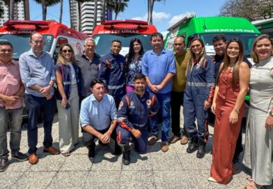 Ipu é contemplado com nova ambulância do SAMU em solenidade no Palácio da Abolição