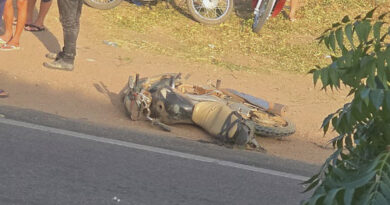 Motociclista fica em estado grave após colisão com caminhão na CE-187, em Ipu