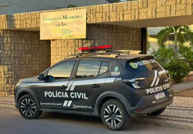 Veículo é furtado durante o dia nas imediações da Igreja Matriz de Ipu