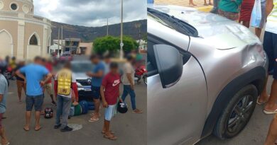 Acidente entre moto e carro deixa motociclista ferida no centro de Ipu