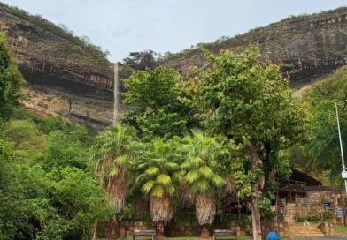 Forte chuva atinge Ipu e região; Bica do Ipu volta a ficar cheia e atrai olhares