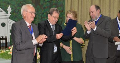 Gomes Farias recebe Comenda 14 de Janeiro em solenidade dos 20 anos da AILCA