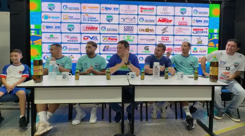 Elenco do Ipu Futsal é apresentado em coletiva e projeta temporada com competições estaduais e nacionais