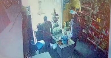 Mulher assalta mercearia no Centro de Ipu e foge com dinheiro do caixa