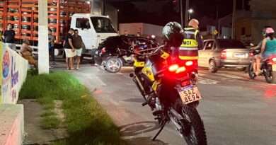 Acidente com caminhão e carro é registrado nesta sexta-feira, 13, em Ipu