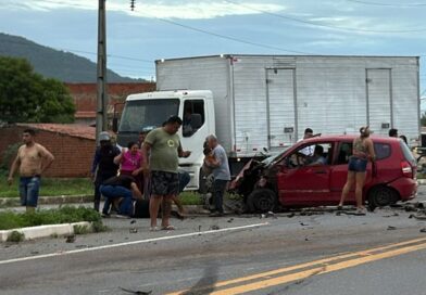 Acidente na BR-222 deixa cinco pessoas feridas em Sobral, no Ceará