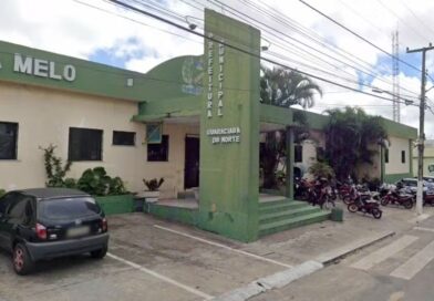 Prefeito de Guaraciaba do Norte anuncia redução de 30% em salário de servidores