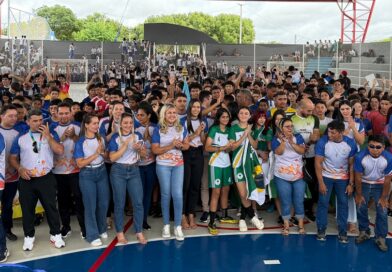 Abertura dos Jogos Escolares 2026 reúne autoridades e estudantes no Ginásio Tonca, em Ipu