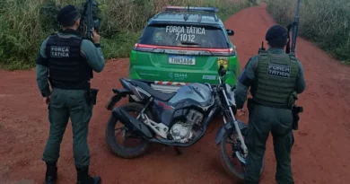 PM aborda motocicleta com sinais de adulteração na região serrana de Ipu