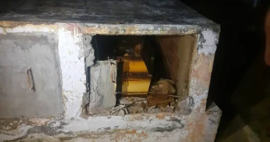 Homem em surto invade sepultura e retira ossos de caixão no cemitério de Ipueiras