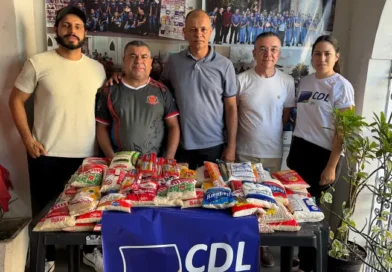 CDL de Ipu arrecada 90 kg de alimentos durante curso de qualificação para comerciantes
