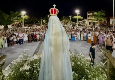 Fiéis participam da Coroação de Nossa Senhora em Ipu