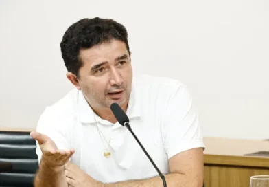 Ex-prefeito Lindbergh Martins contesta decisão do TCE e anuncia recurso contra condenação por transição de governo