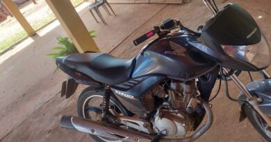 Mulher tem motocicleta roubada durante assalto na zona rural de Ipu