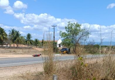 Motociclista morre após colidir contra placa de sinalização na CE-257, entre Ipu e Hidrolândia