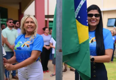 Ipu inicia comemorações pelos 186 anos de emancipação política com hasteamento das bandeiras