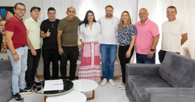 Prefeita Milena Damasceno recebe Gadyel Gonçalves e vereadores para encontro político em Ipu