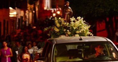 Festejos de São Francisco de Assis têm início com ciclo-moto-procissão em Ipu